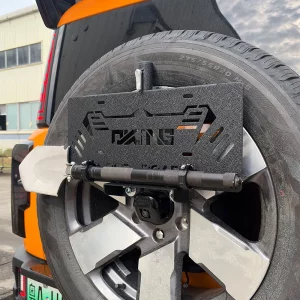 BAIC BJ40 2026 Multi-Function Spare Tire Accessory Mount – License Plate / Shovel / Flagpole